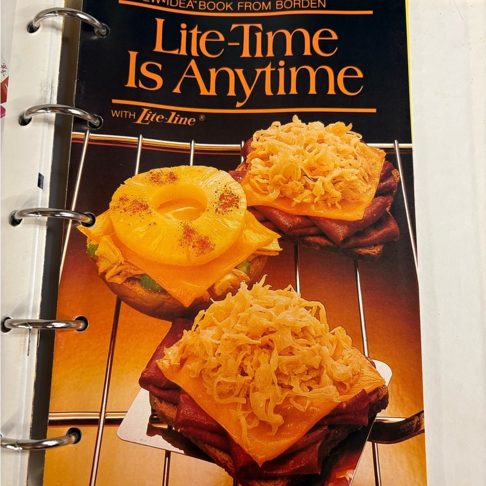 New Idea Cookbooks Vintage Borden Cookbook - Yellow & Green 1970s Style - Picture 8 of 16
